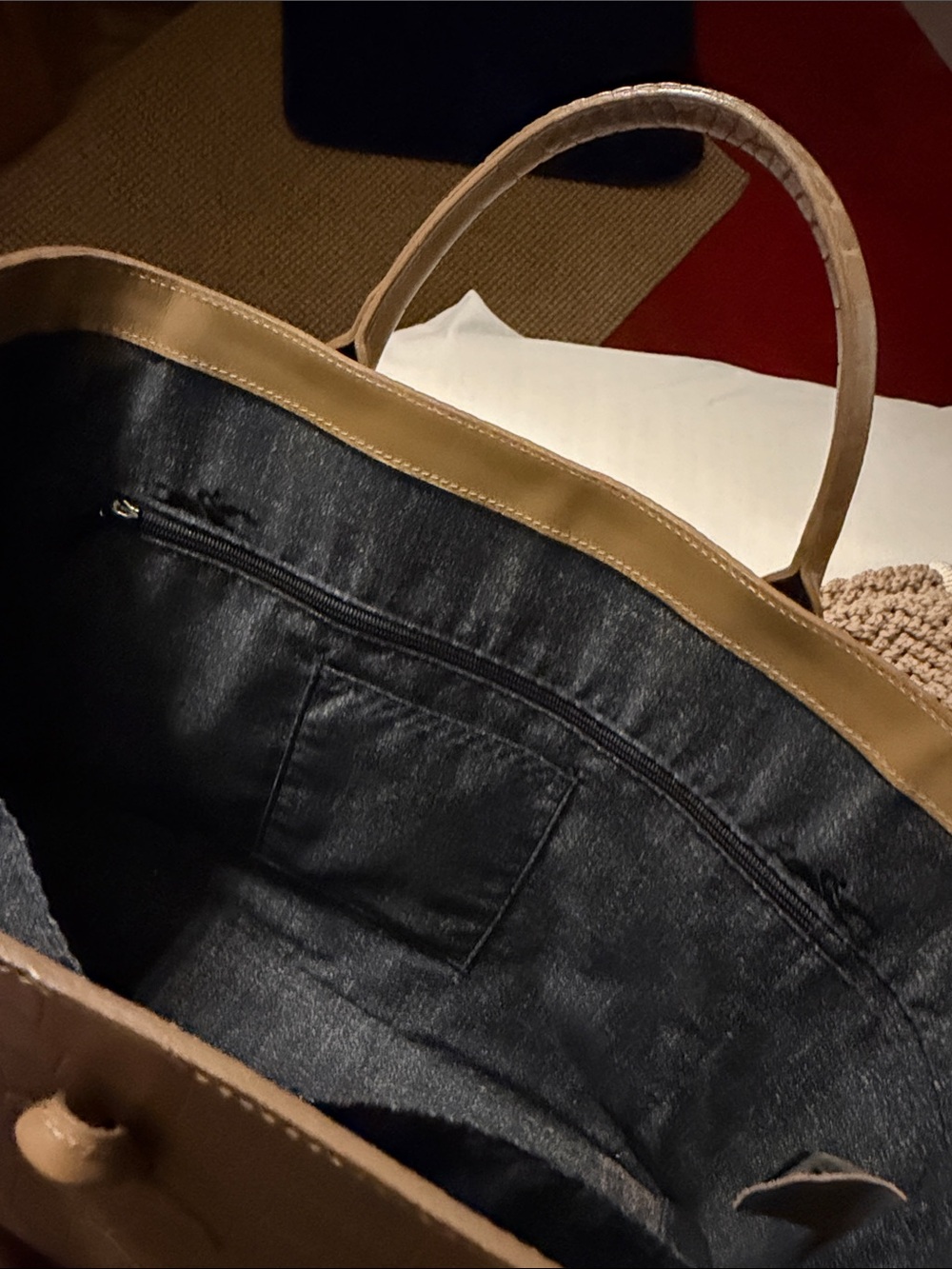 Longchamp Croc-Embossed Tan Leather Top-Handle Tote 175 price!! - Picture 5 of 6